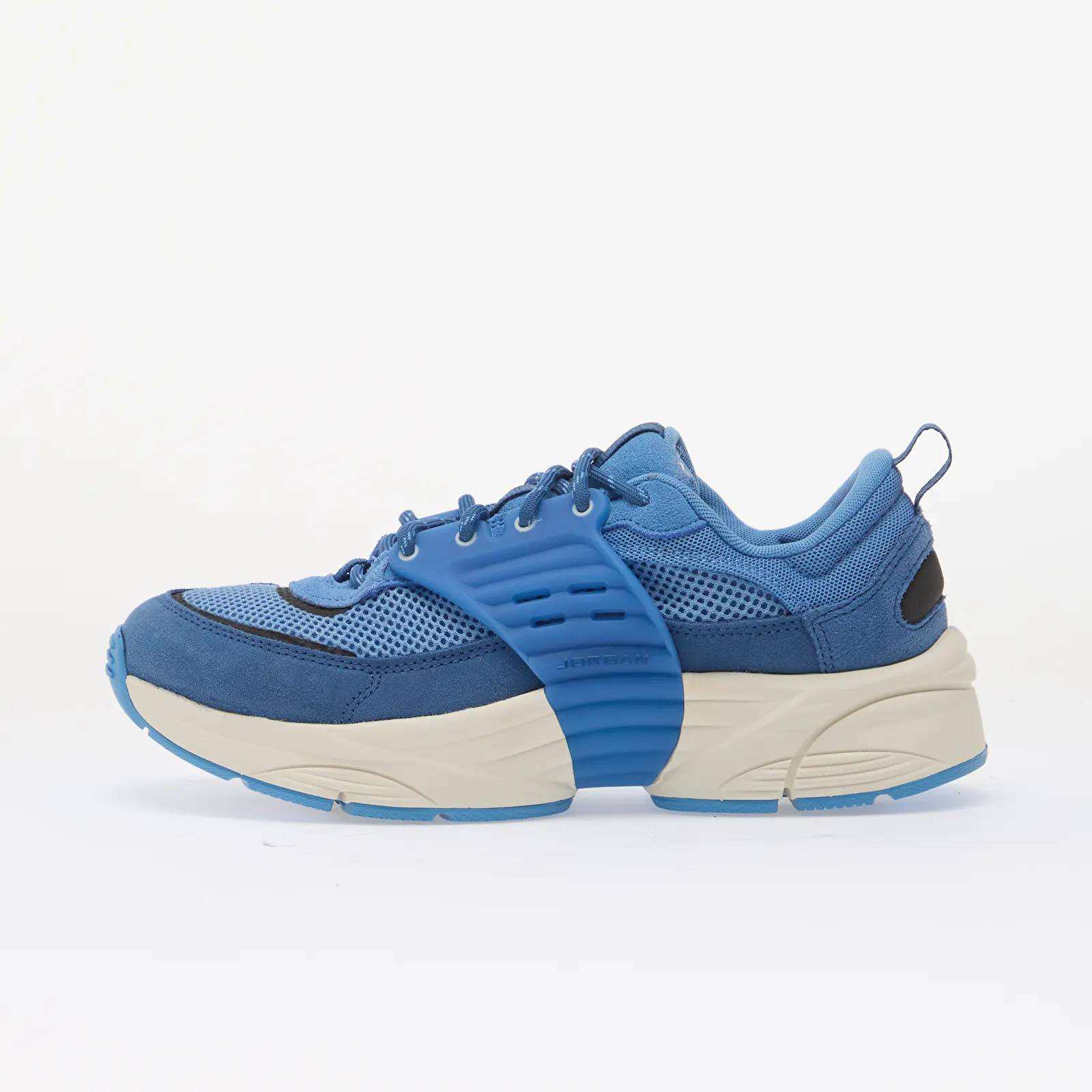 Women's shoes Jordan Trunner O/S Blue Beyond/ Soft Pearl-True Blue