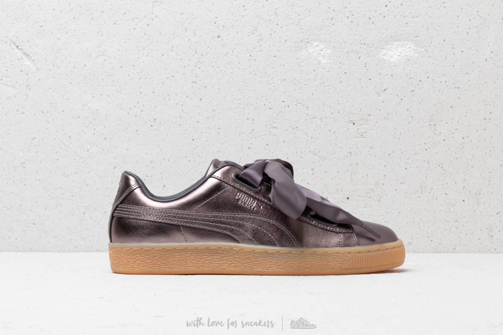 Puma basket platform luxe deals