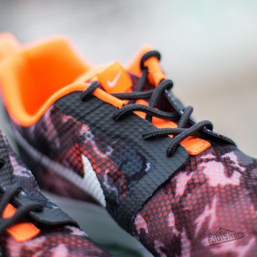 orange roshe runs womens