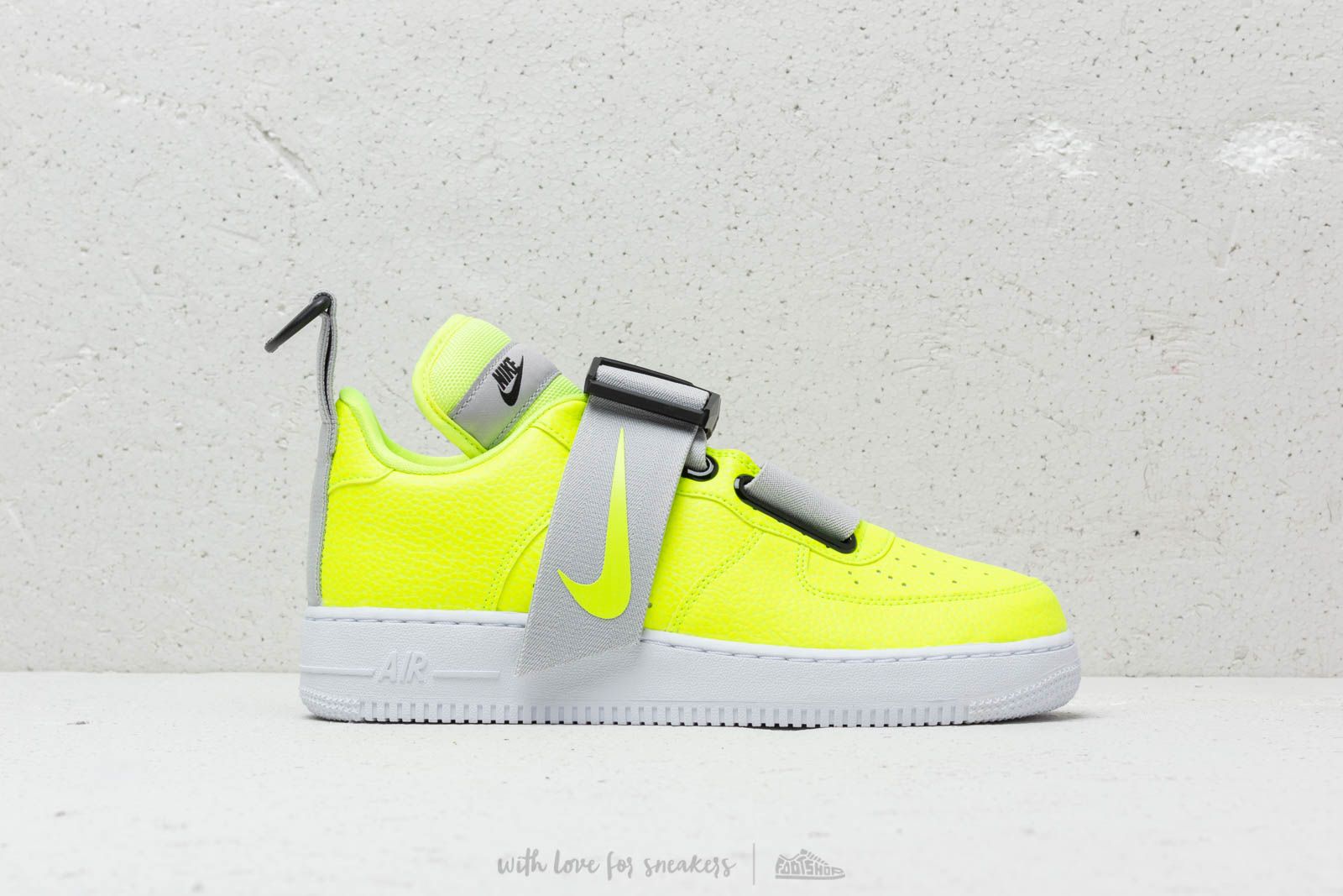 Men s shoes Nike Air Force 1 Utility Volt White Black Footshop