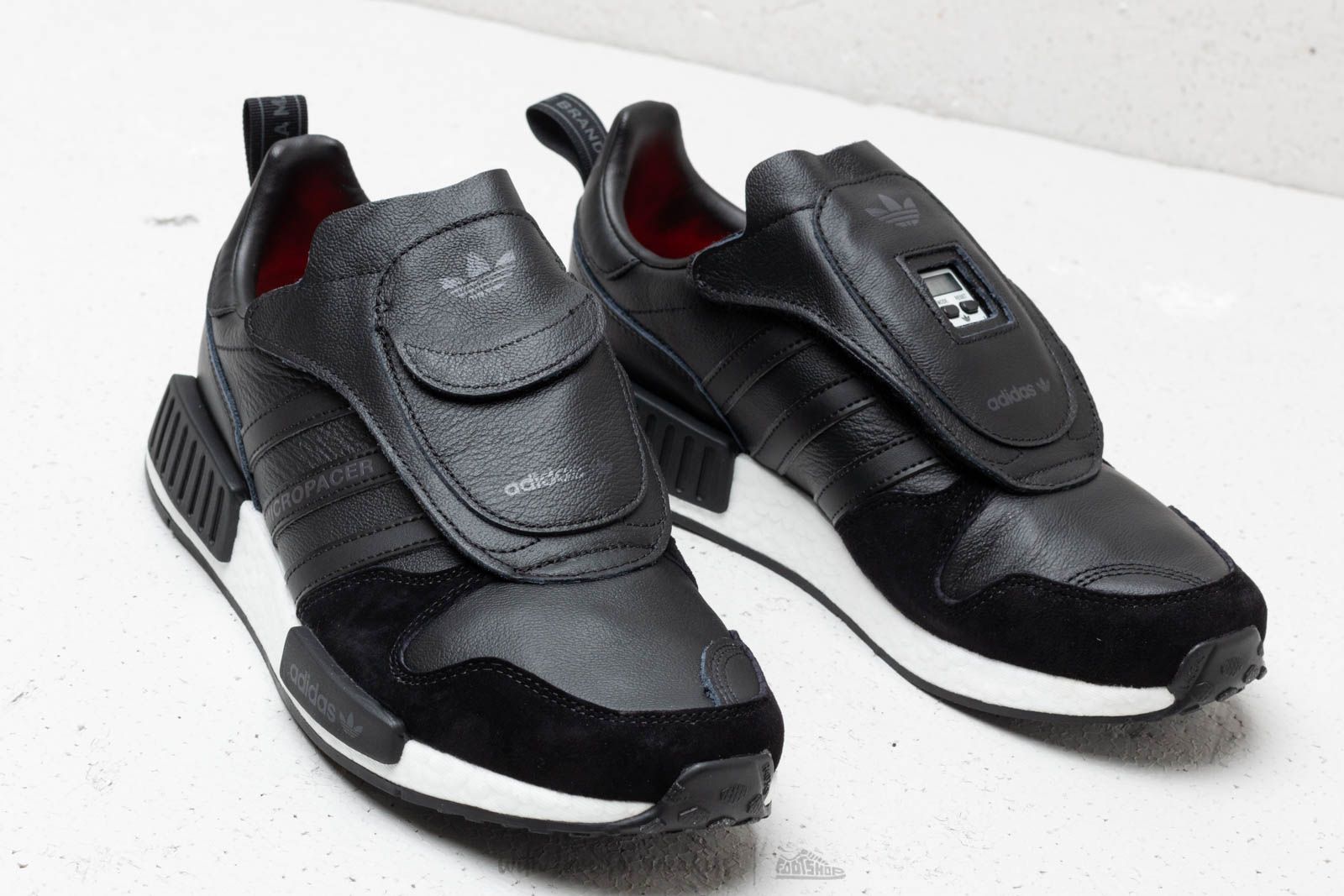 Herren Sneaker und Schuhe adidas Micropacer x R1 Core Black Utility Black Solar Red Footshop