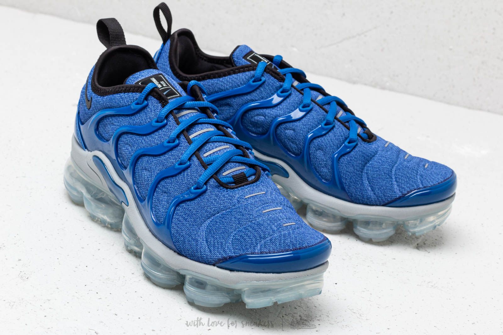 Men s shoes Nike Air Vapormax Plus Game Royal Black Wolf Grey Footshop