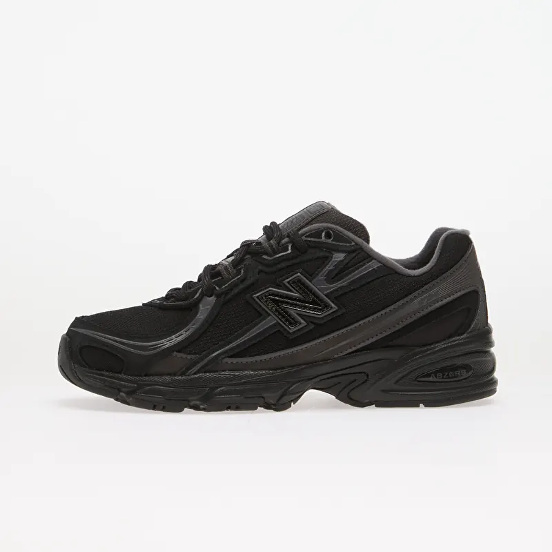 New Balance 740 Black/ Black