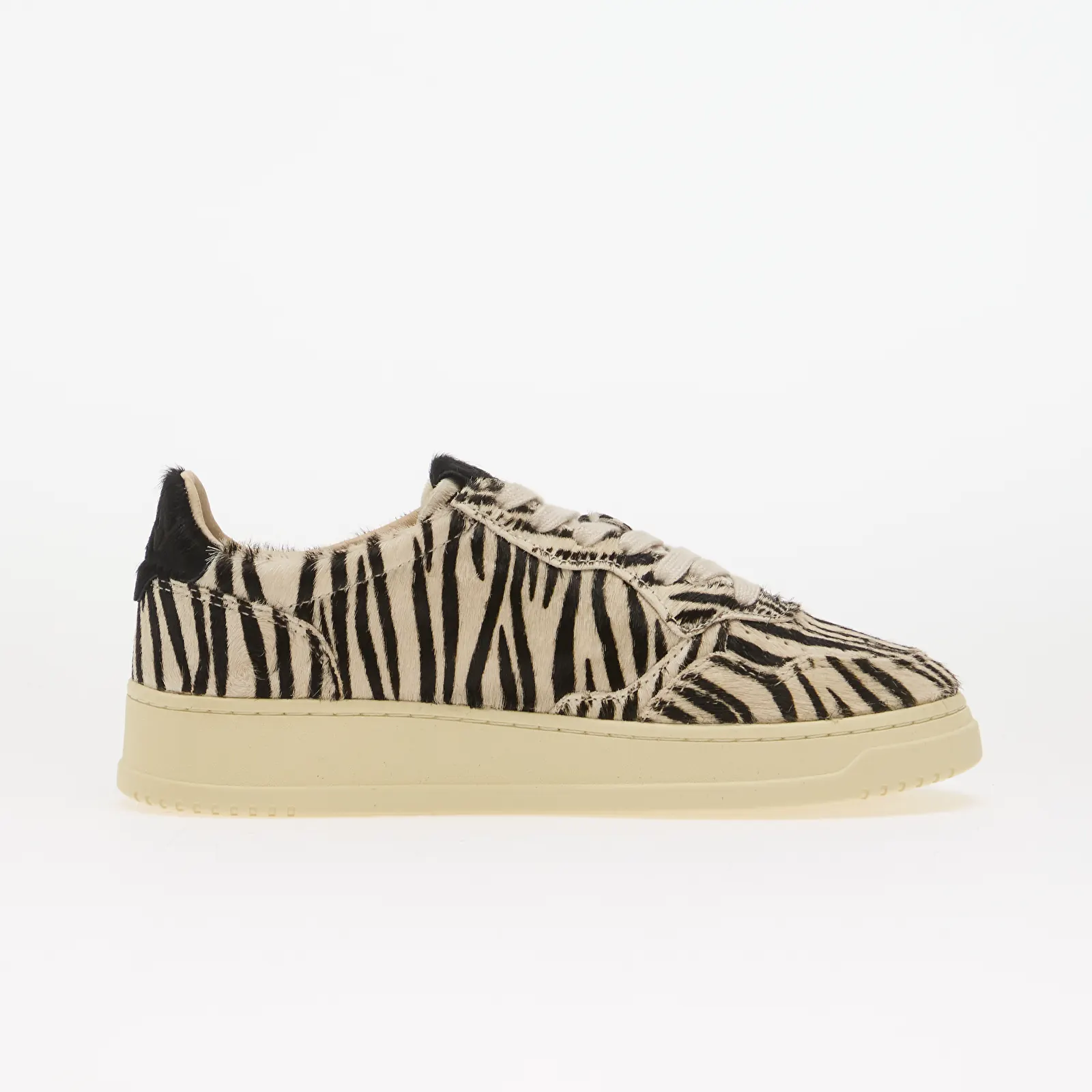 Женская обувь Autry Medalist Low Wom Pony/ Safari Zebra/ Blk