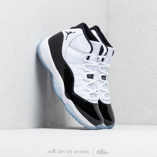 Chaussures et baskets homme Air Jordan 11 Retro “Concord” White/ Black/  Concord | Footshop