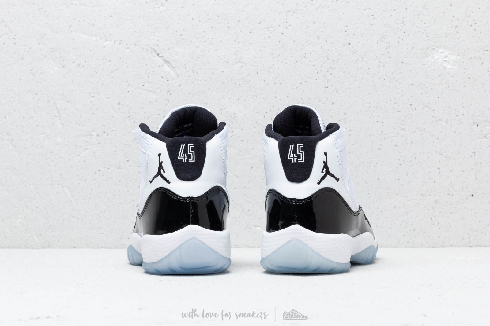 Women's shoes Air Jordan 11 Retro (GS) White/ Black/ Concord