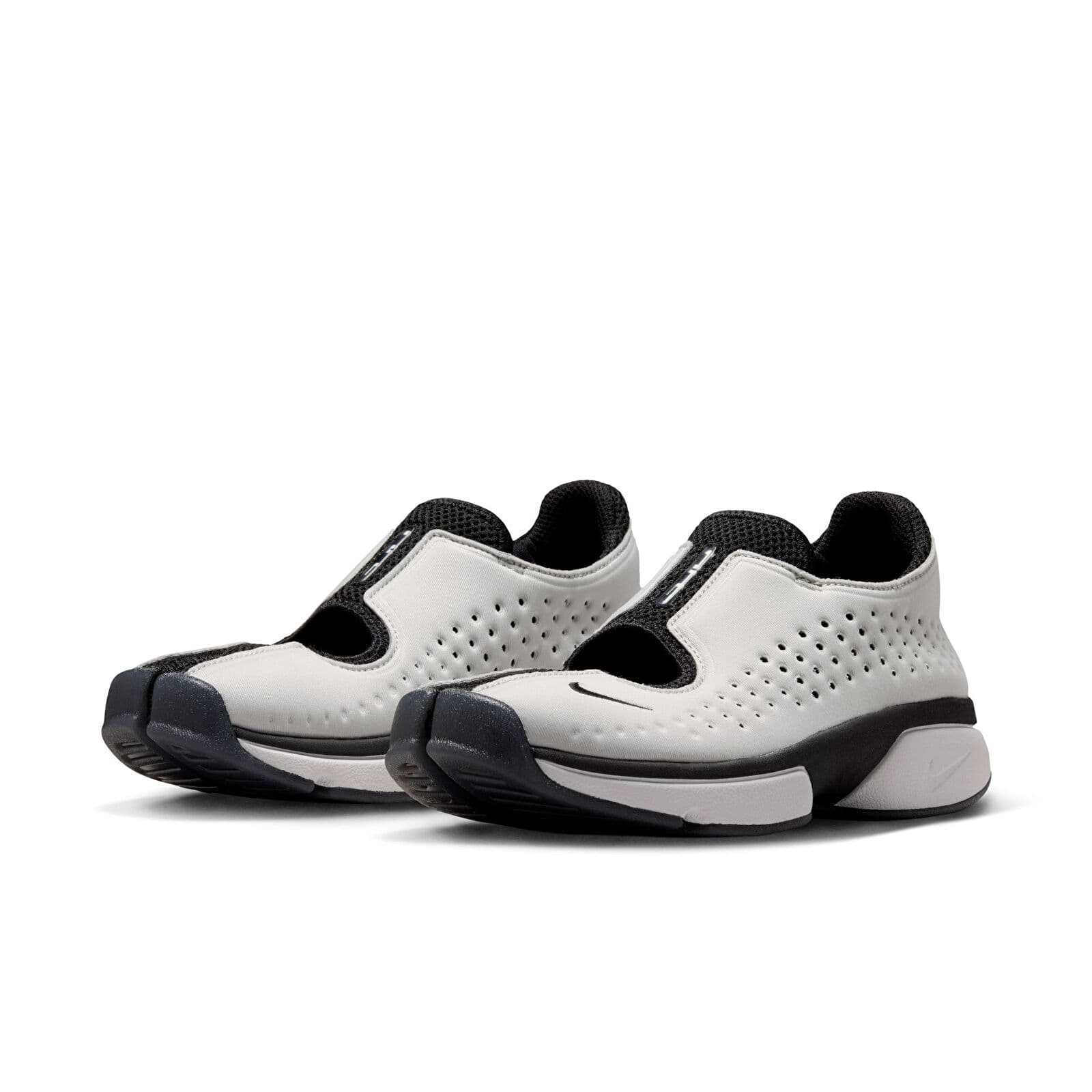 Γυναικεία παπούτσια Nike Rift 2 Metallic Silver/ Black-Vast Grey