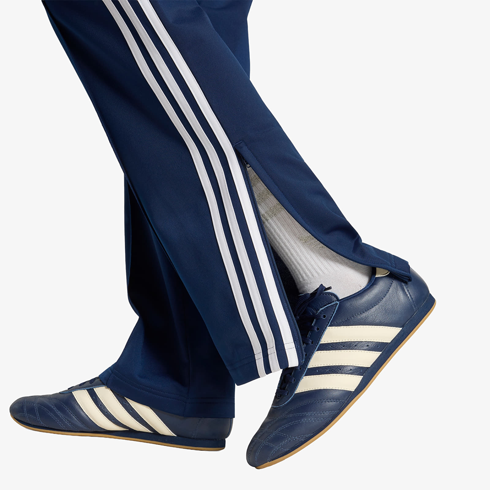 Men's sweatpants adidas Originals Firebird Classic Track Tracksuit Bottoms UNISEX Night Indigo/ White