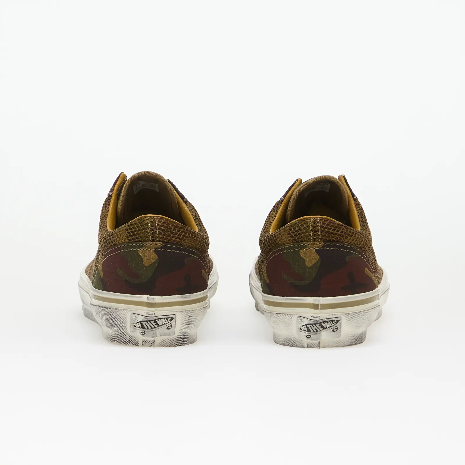 Încălțăminte și sneakerși pentru bărbați Vans LX Old Skool 36 Woodland Camo