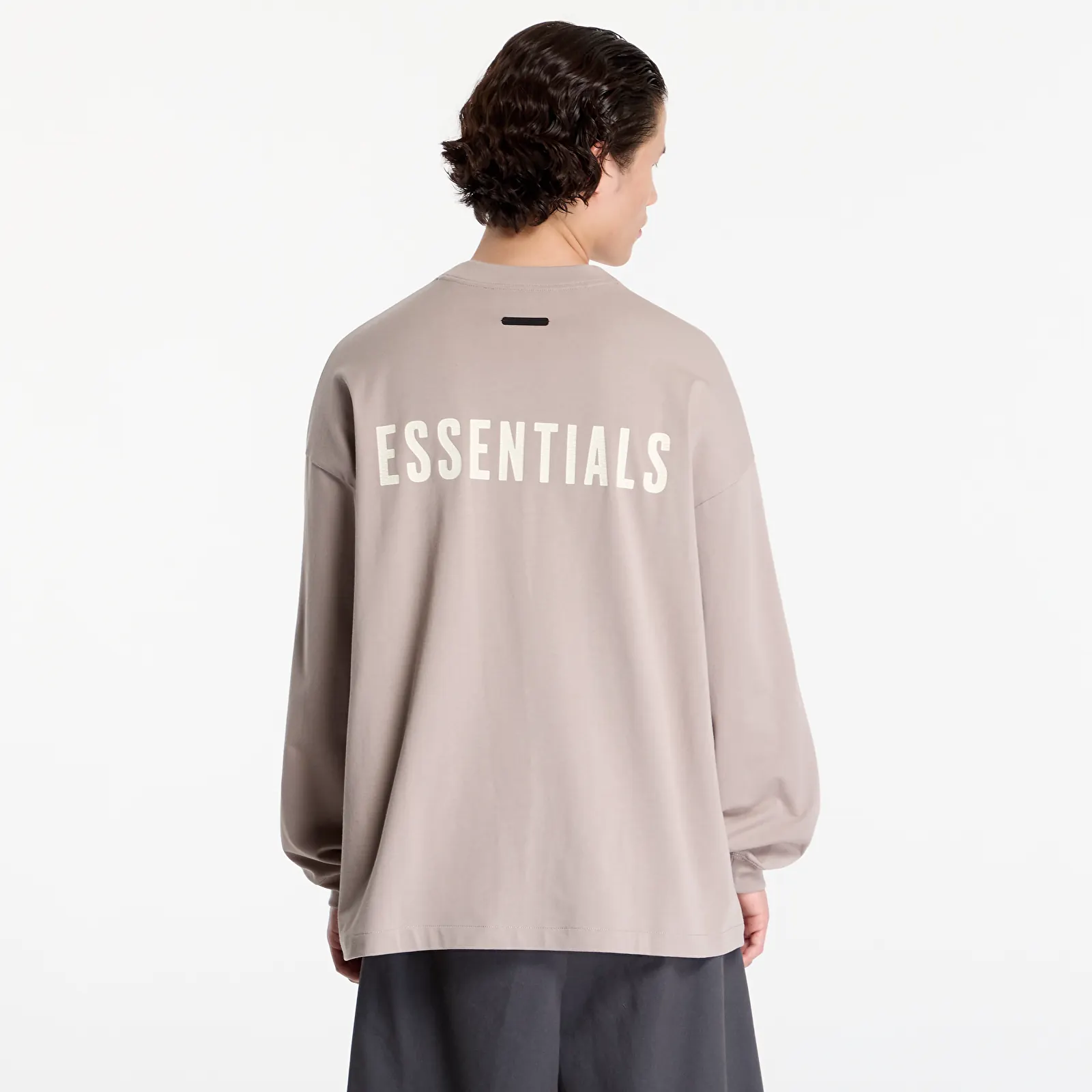 T-krekli Fear Of God Essentials Merch Long Sleeve Tee Seal Su26
