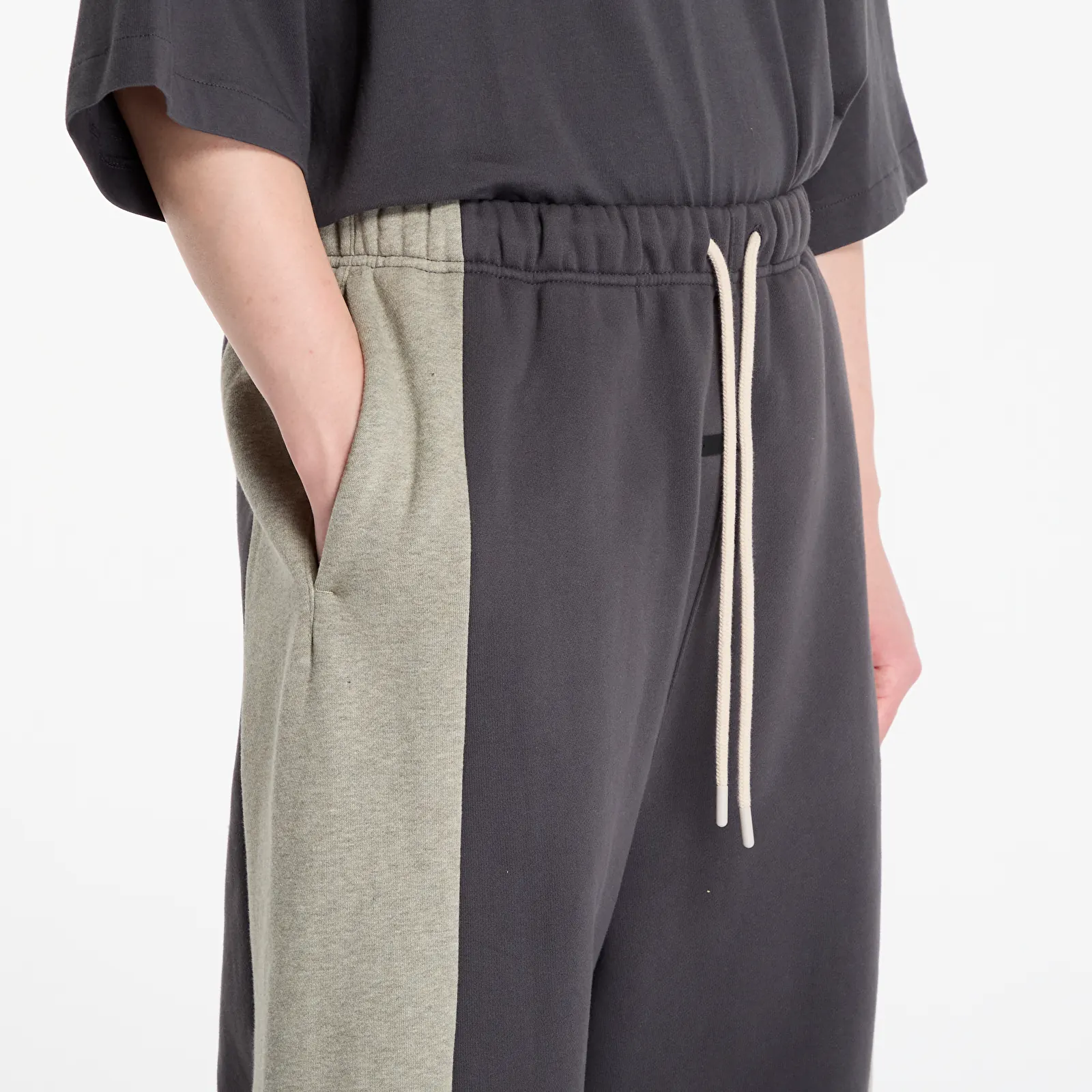Jogger Pants Fear Of God Essentials Panelled Lounge Pant Iron Grey/ Seal Heather