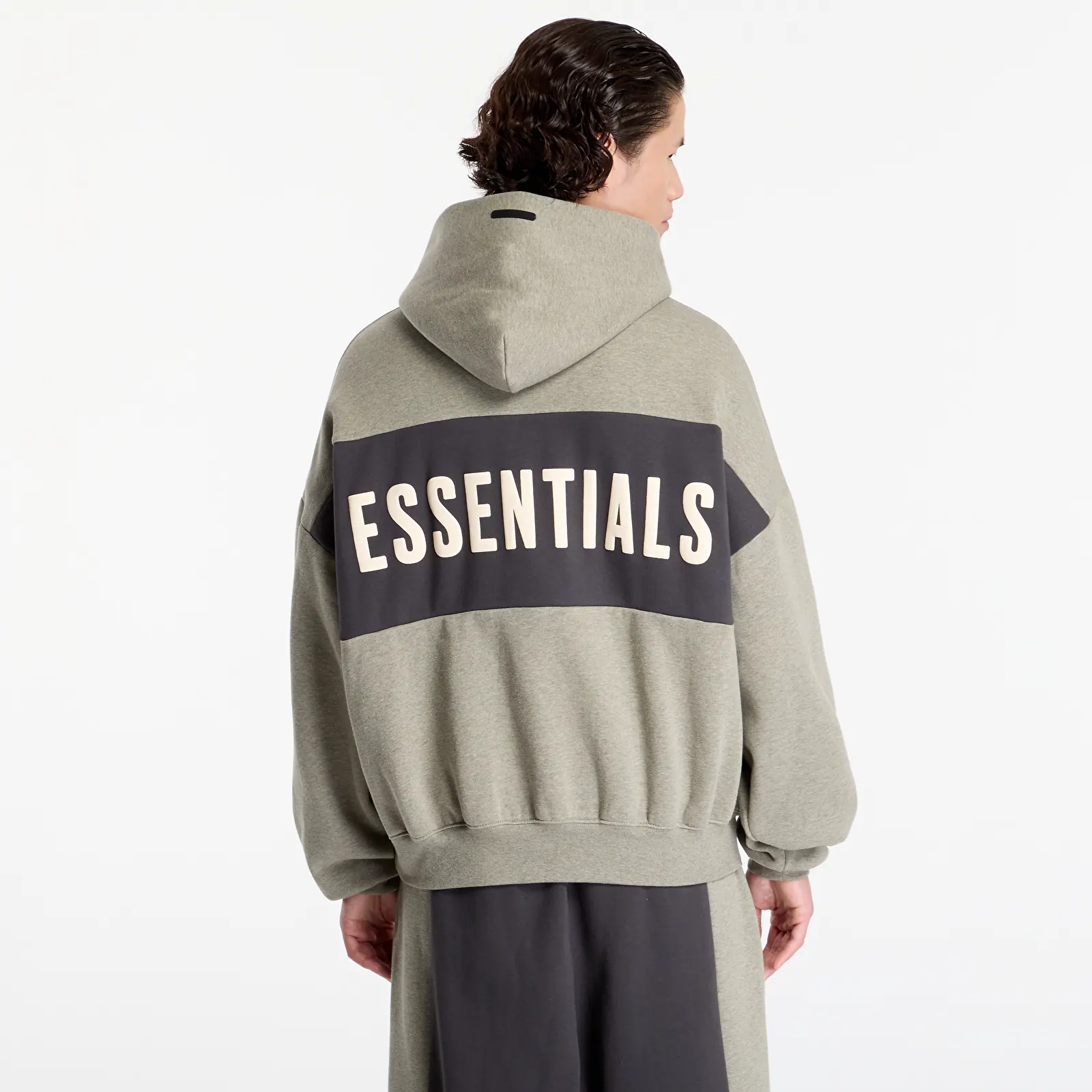 Kapuutsikud ja kampsunid Fear Of God Essentials Cropped Relaxed Panelled Hoodie Seal Heather/ Iron Grey