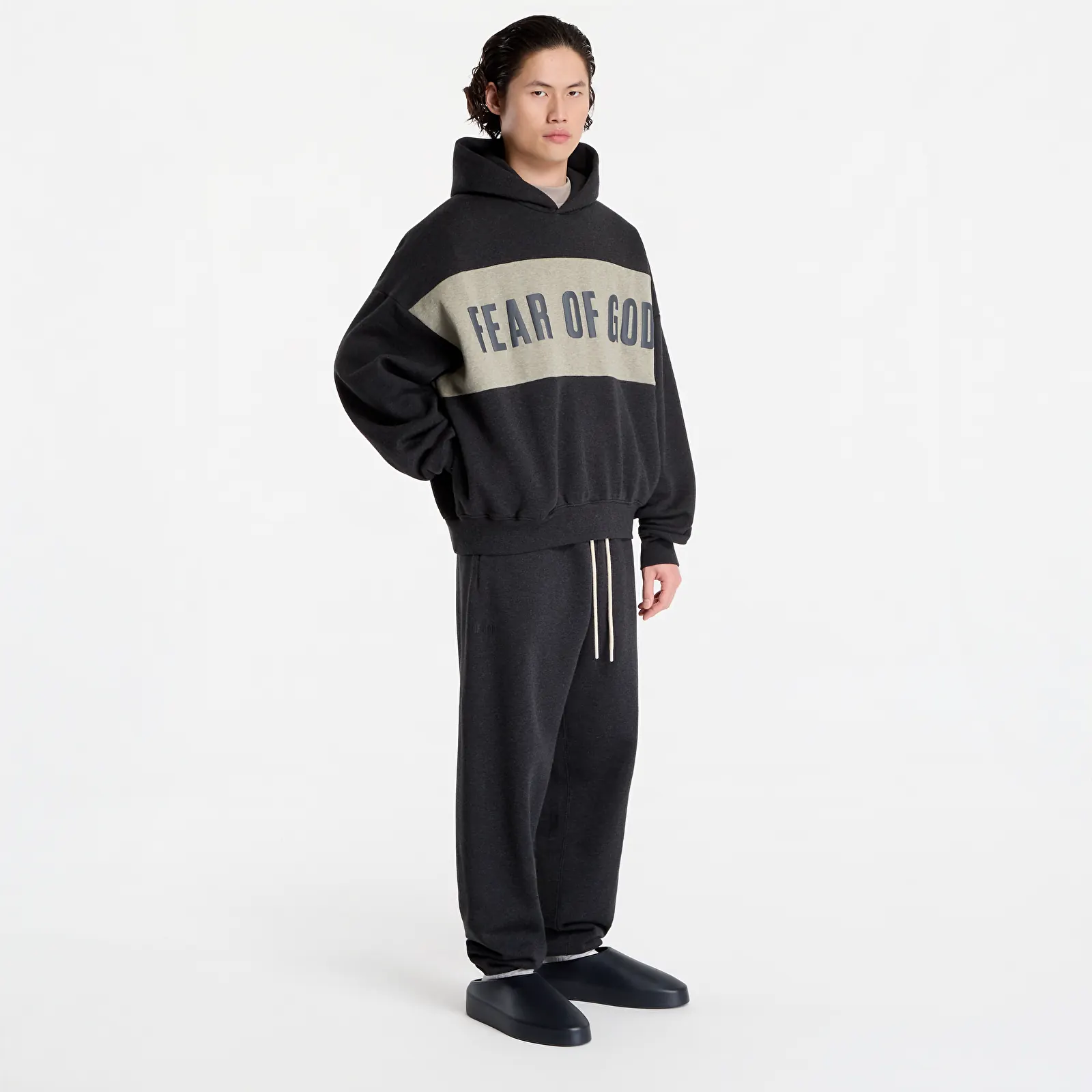 Kapuutsikud ja kampsunid Fear Of God Essentials Cropped Relaxed Panelled Hoodie Iron Grey Heather/ Seal Heather