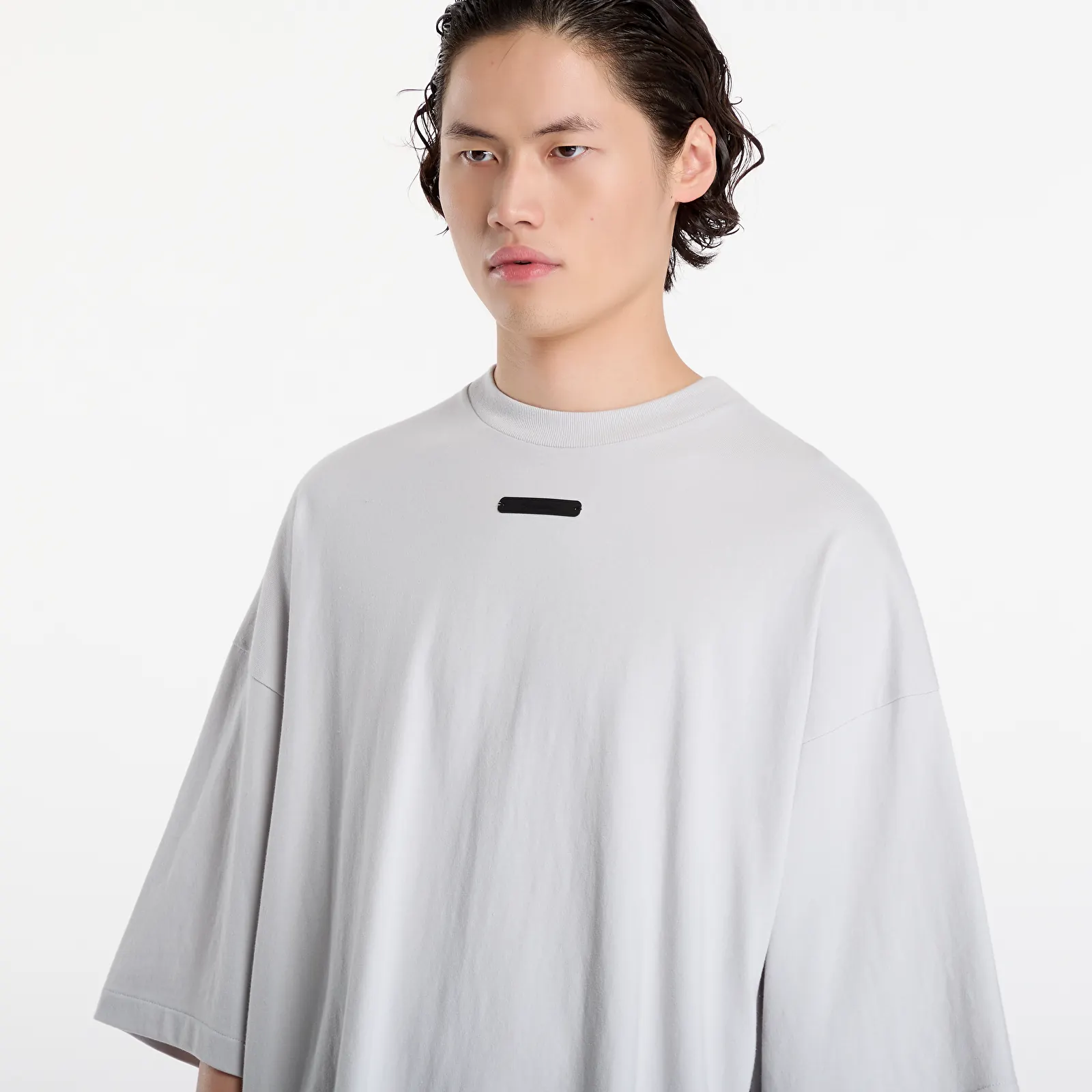 Футболки Fear Of God Essentials Merch Tee Overcast