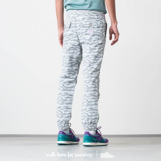 Jeans e pantaloni Asics Camo Pants Glacier Grey Footshop