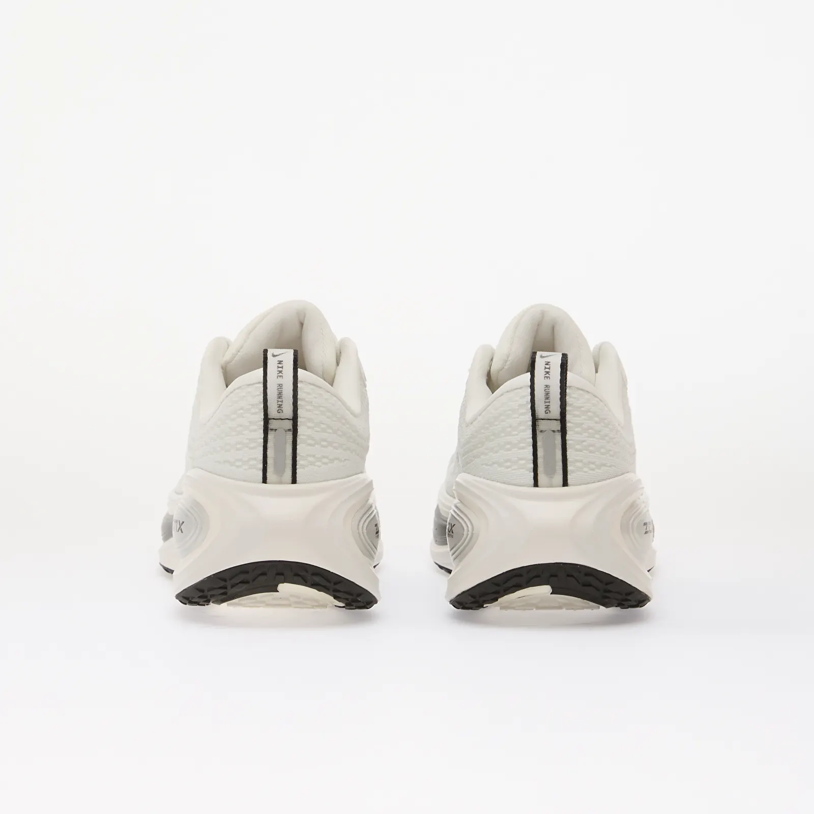 Γυναικεία παπούτσια Nike Vomero Plus Summit White/ Metallic Silver-Sail