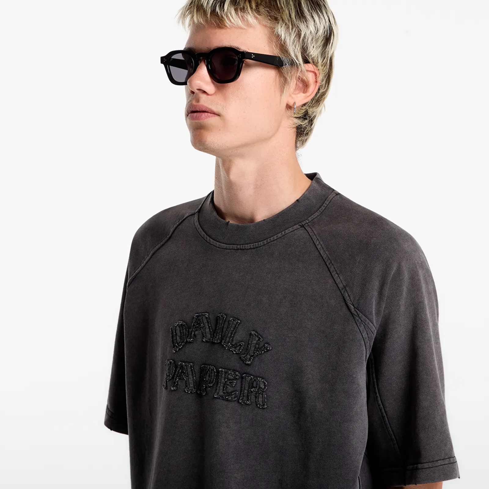 Мъжки тениски Daily Paper Raglan Stacked Dias Washed Jersey T Shirt Washed Black