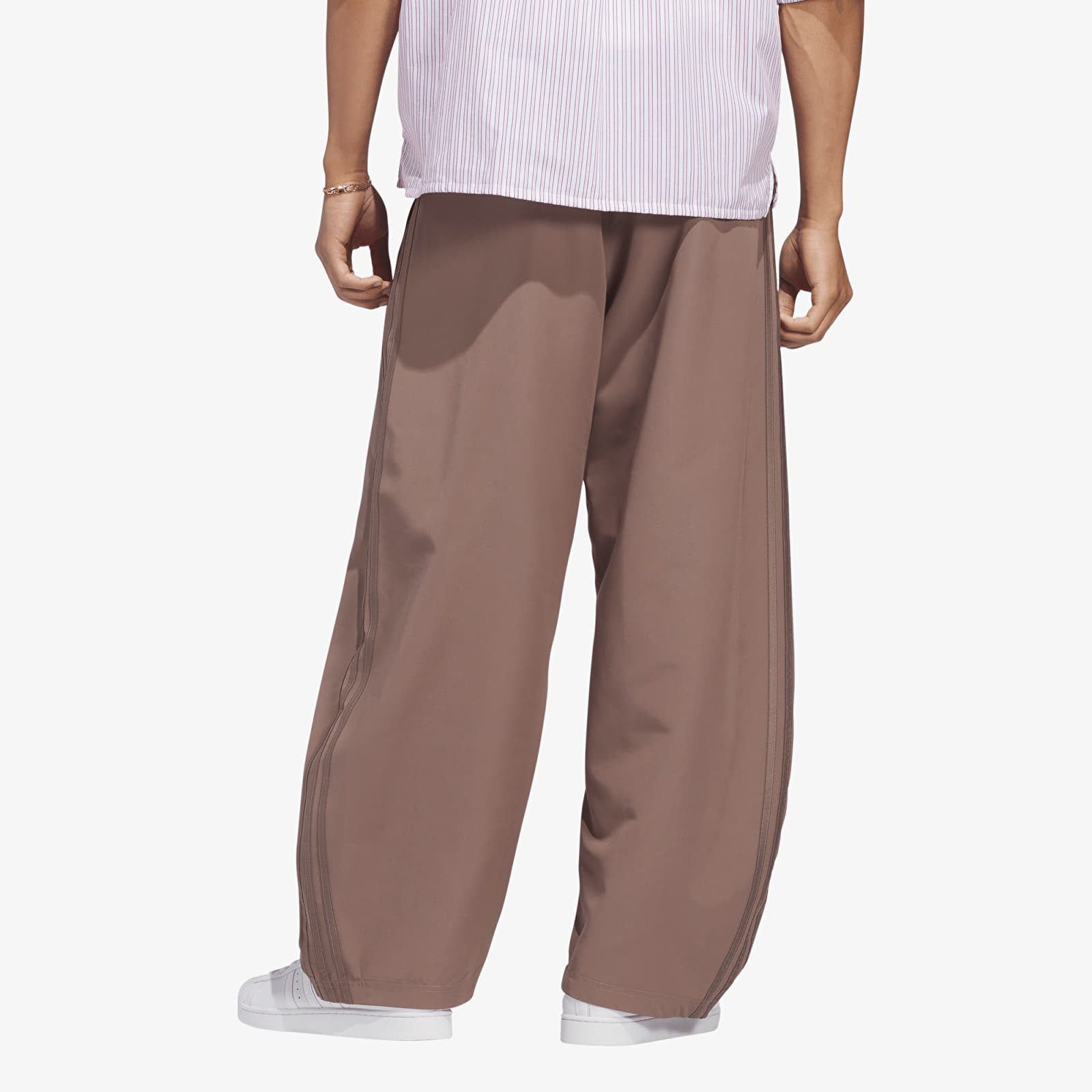 Штани adidas Originals Woven Barrel Pant Trace Brown