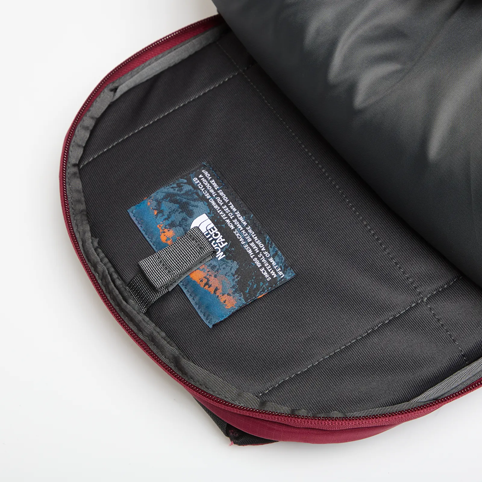 Reput The North Face Borealis Burgundy Crush/ Tnf Black