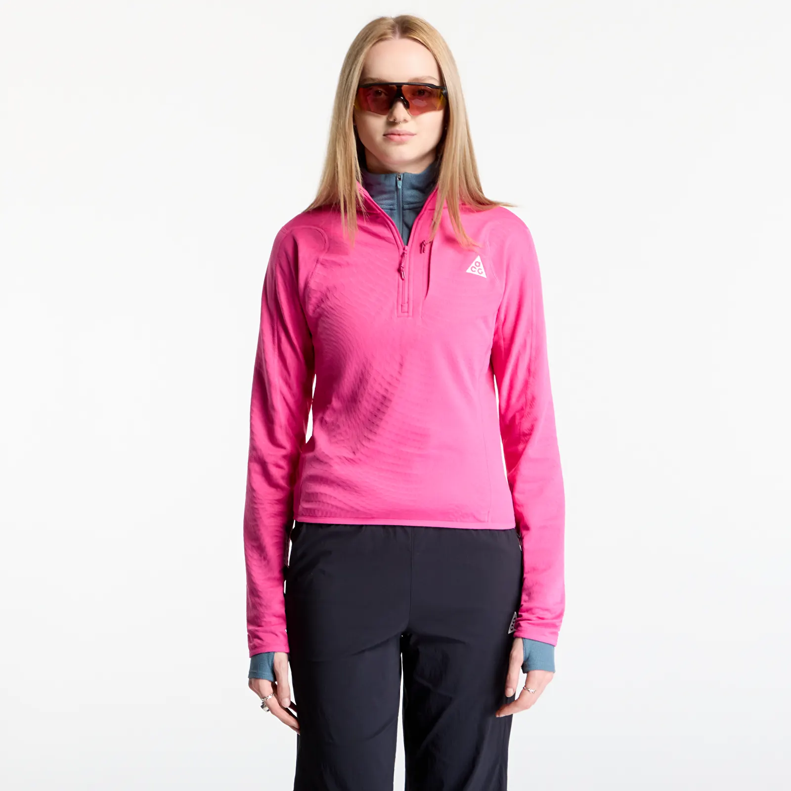 Camisetas de tirantes para mujer Nike ACG "Wolf Grid" Women's Therma-FIT 1/2-Zip Hiking Top Desert Pink/ Summit White