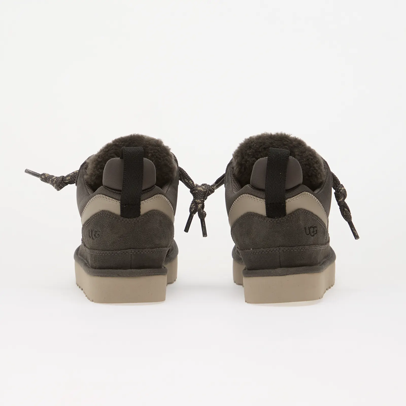 Skor för män UGG M Lowmel Charcoal Goat