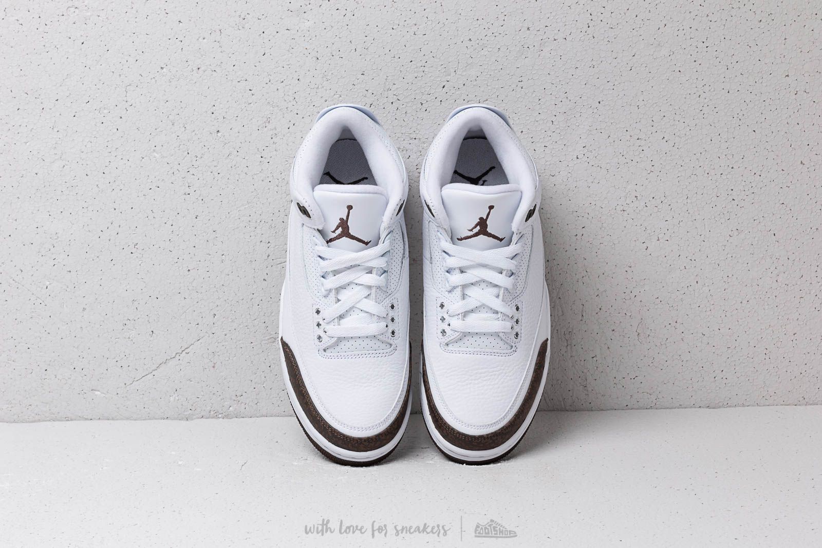 Zapatillas Hombre Air Jordan 3 Retro "Mocha" White/ Dark Mocha-Chrome