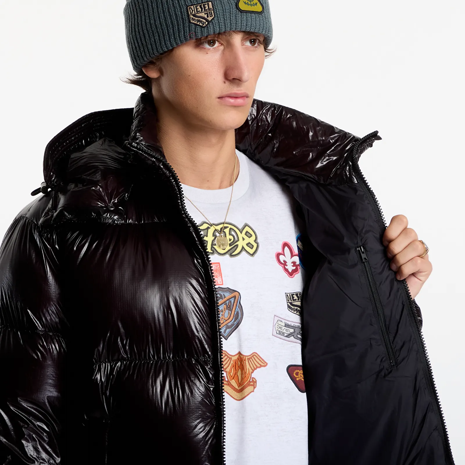 Пухени якета Diesel W-Rolfys-Wrd-Bkcp Jacket Black