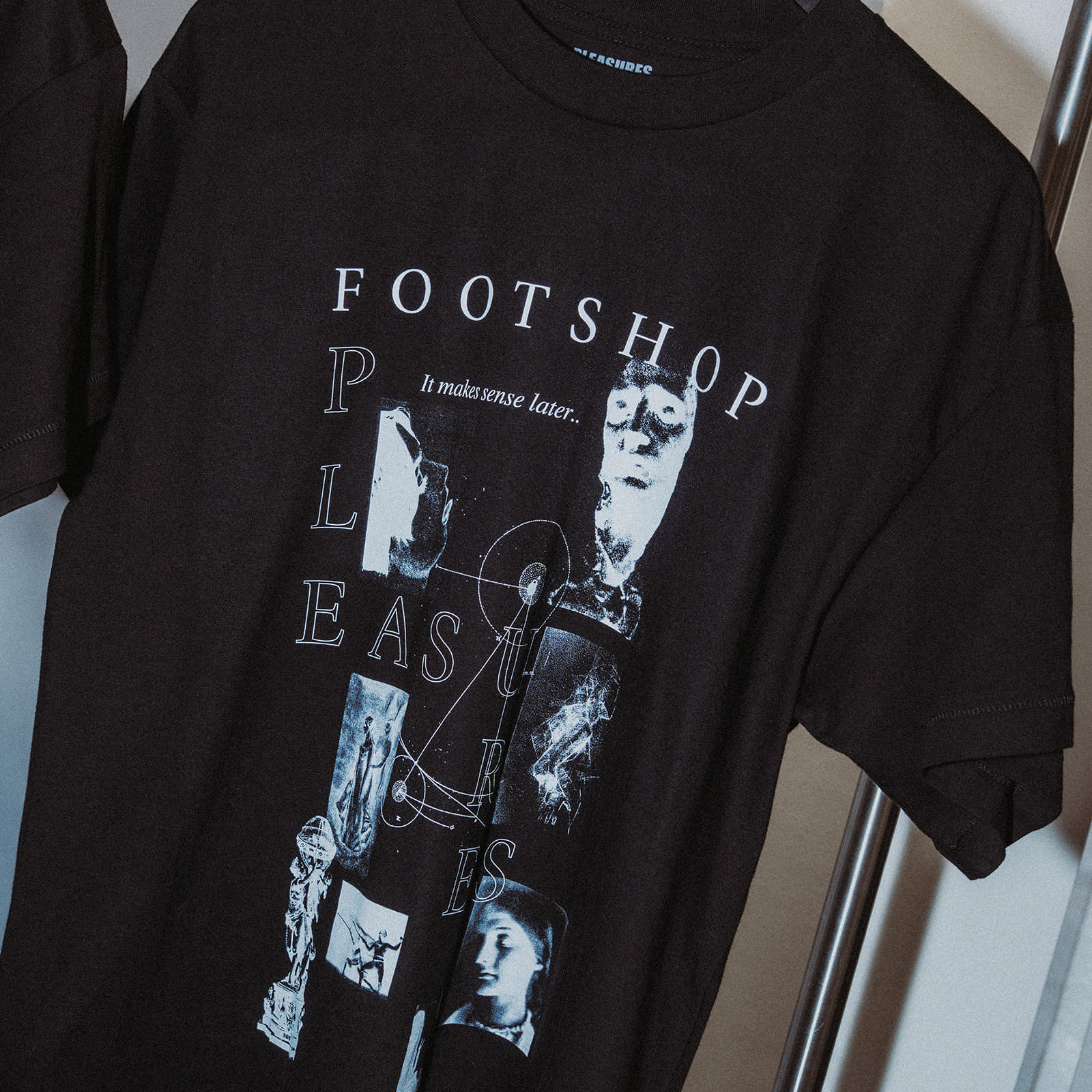 T-shirts PLEASURES x FTSHP Museum T-Shirt UNISEX Black