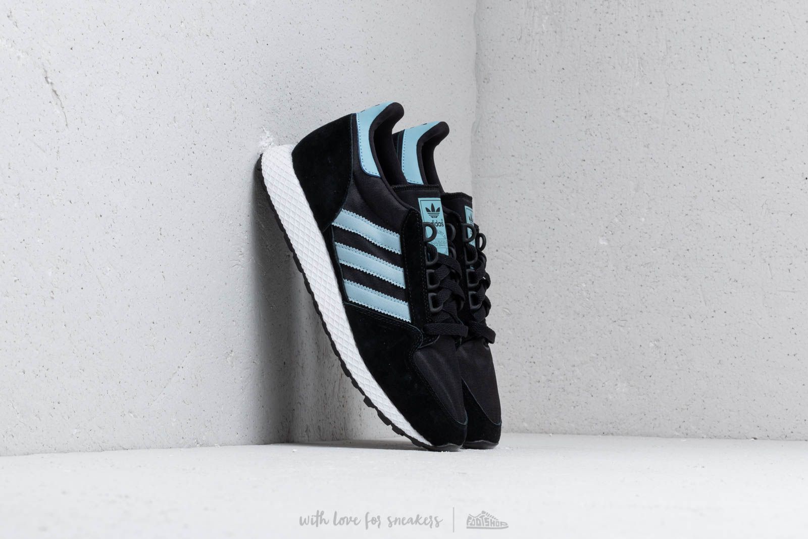 adidas forest grove noir
