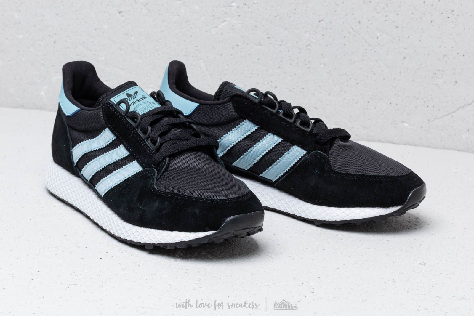 Women s shoes adidas Forest Grove W Core Black Ashgre Core White Footshop
