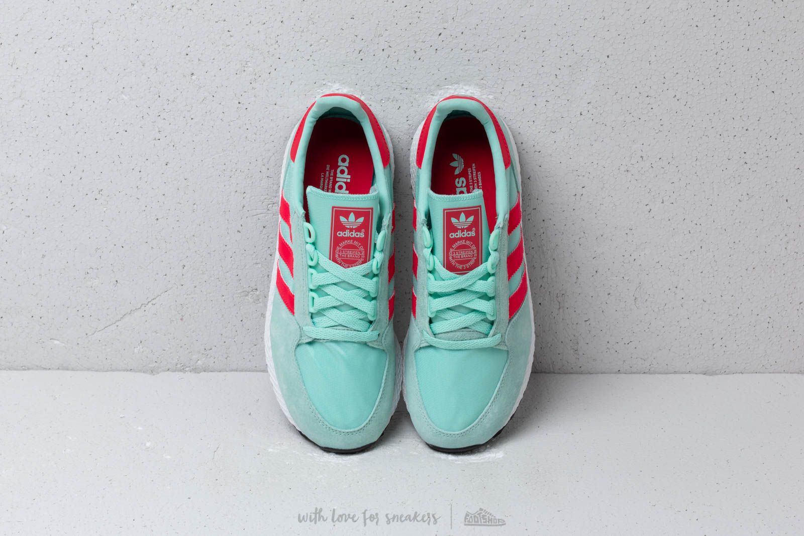 Adidas forest top grove size 9