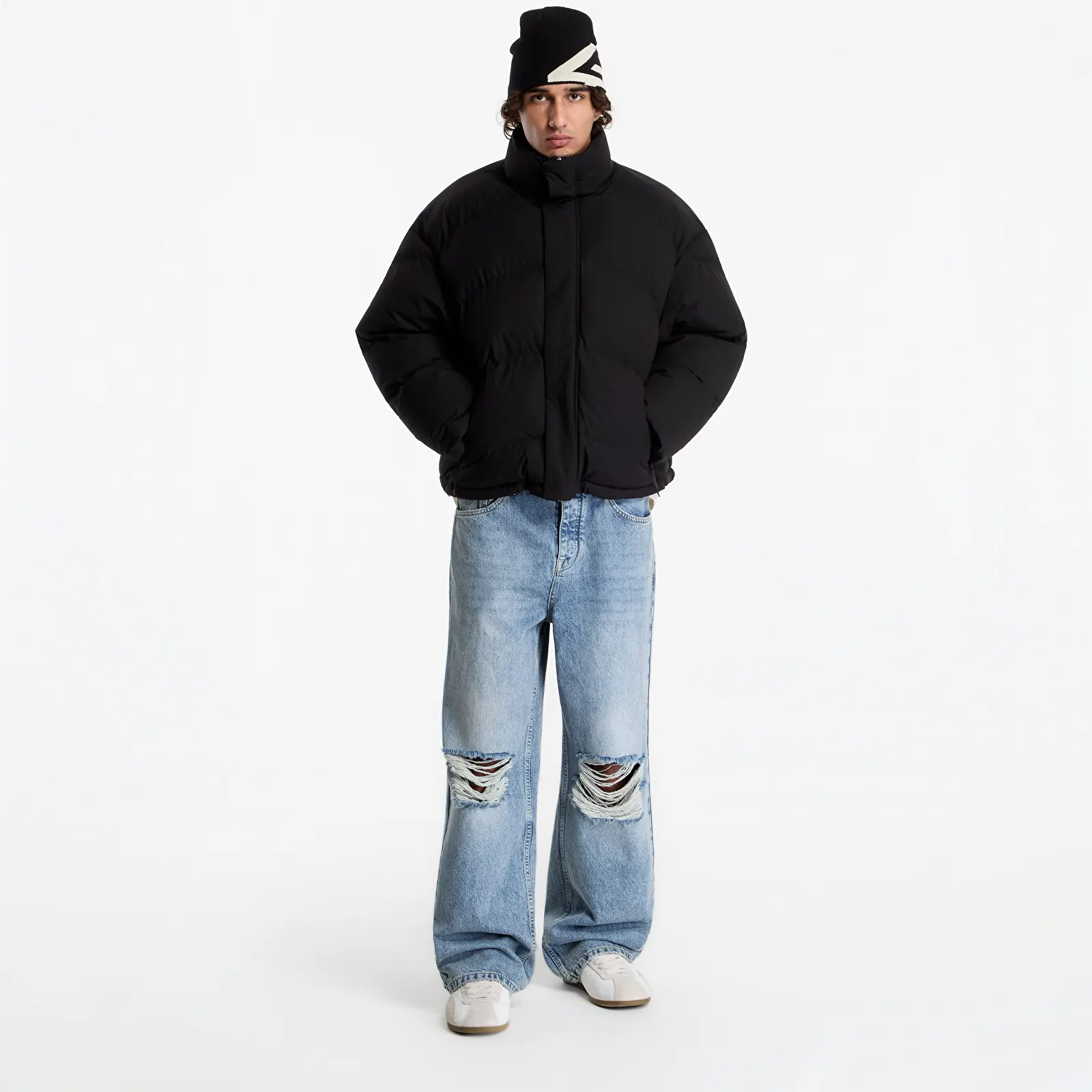 Kabátok Represent Riot Puffer UNISEX Black