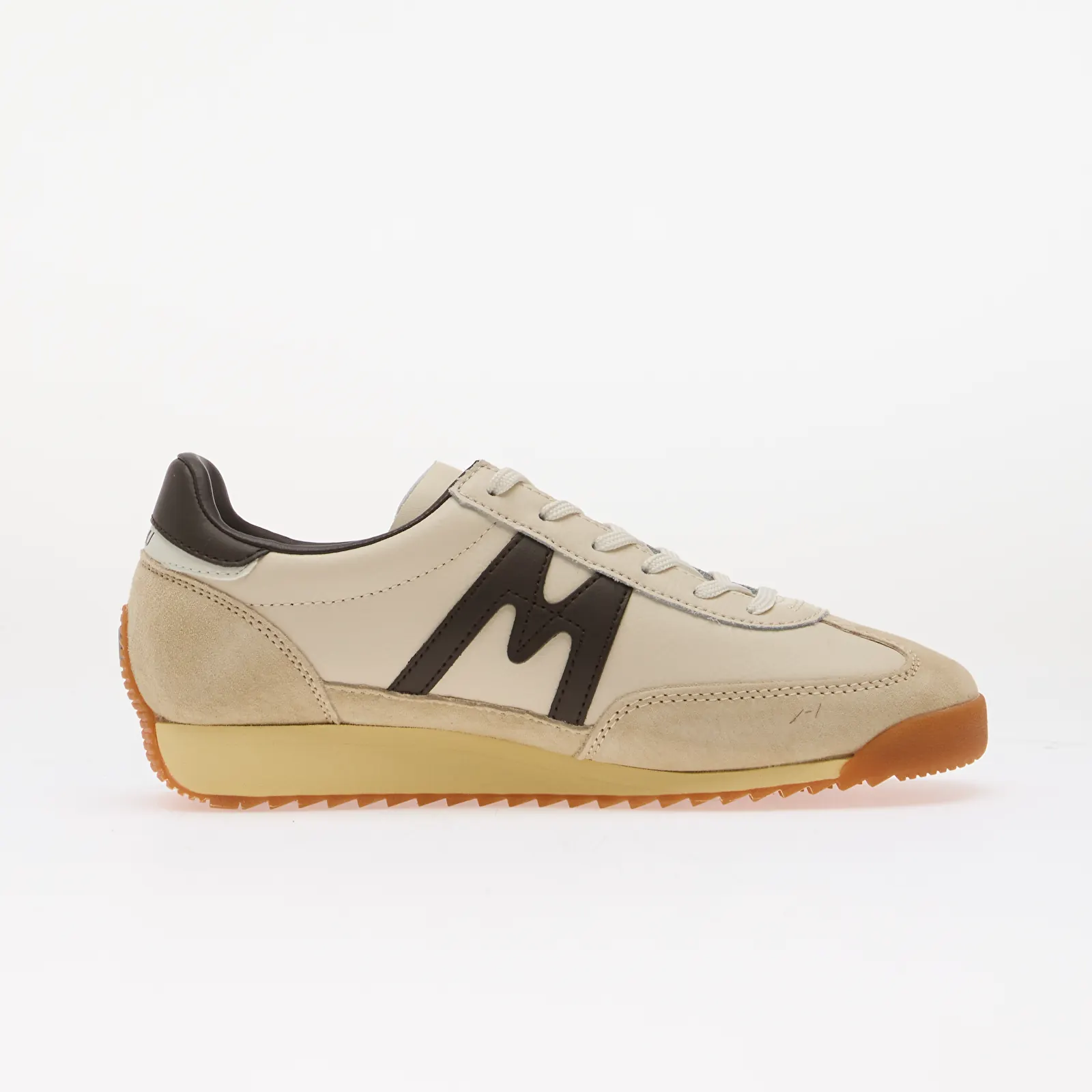 Herren Sneaker und Schuhe Karhu Mestari 76 Gravel/ Chocolate Torte