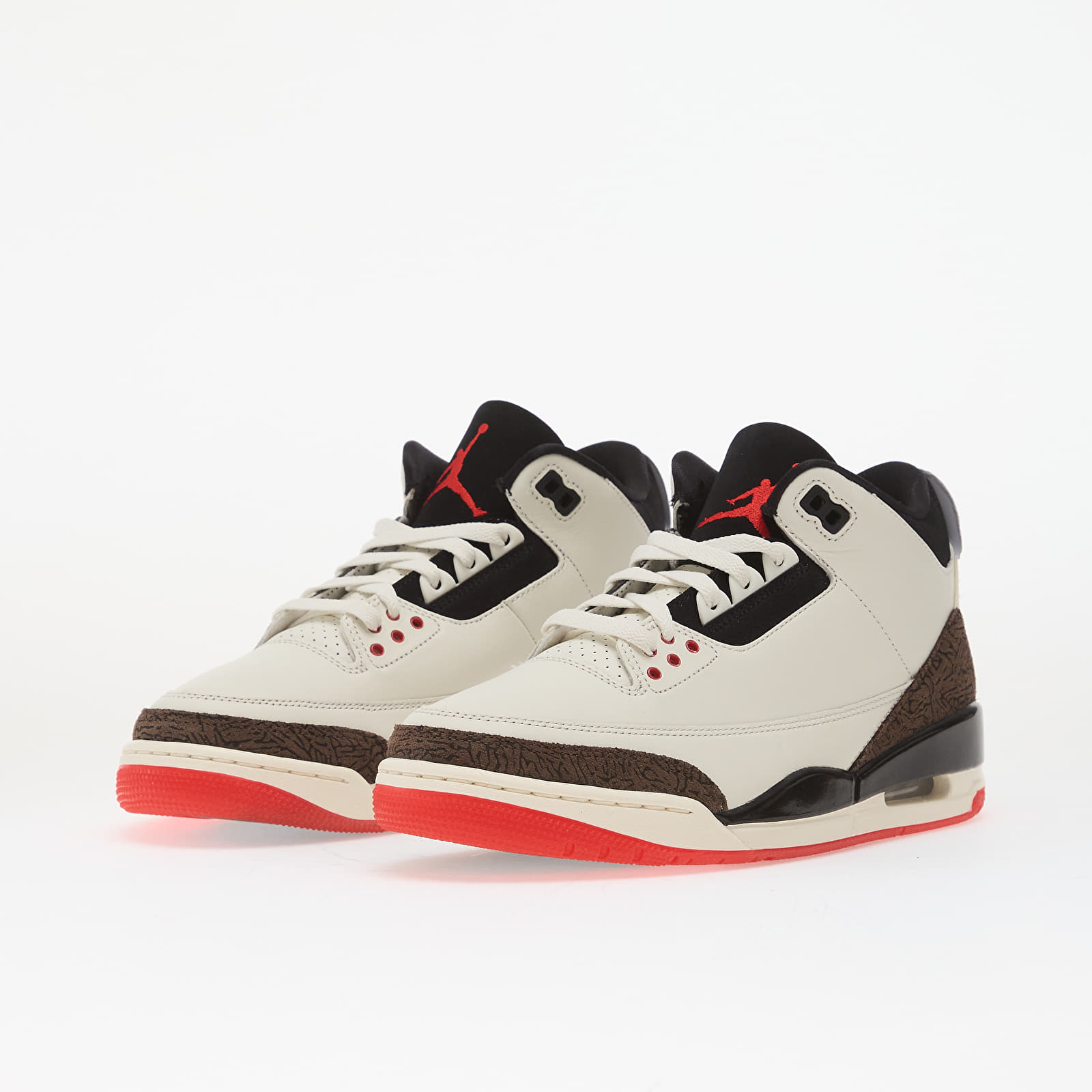 Moški čevlji Air Jordan 3 Retro "World's Best Dad" Sail/ Black-University Red-Pale Ivory