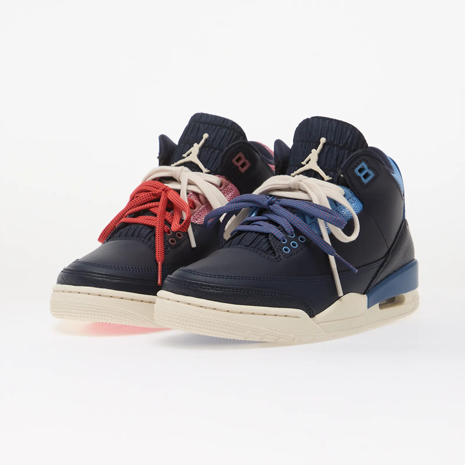 Women's shoes Air Jordan 3 Retro "Sports Renaissance" Obsidian/ Chalk/ Track Red