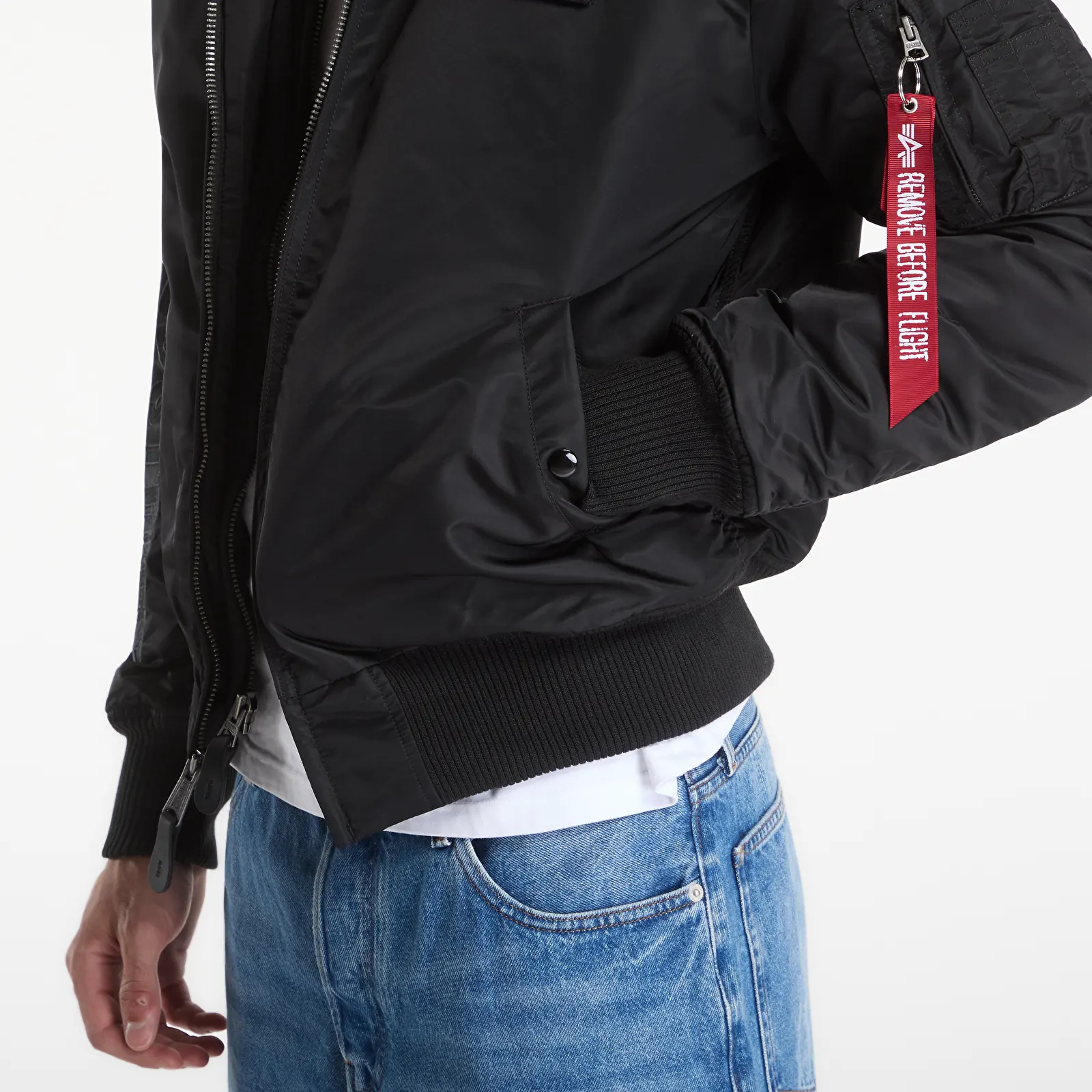 Miesten takit Alpha Industries MA-1 D-Tec Sleeve Embroidery Black/ Black