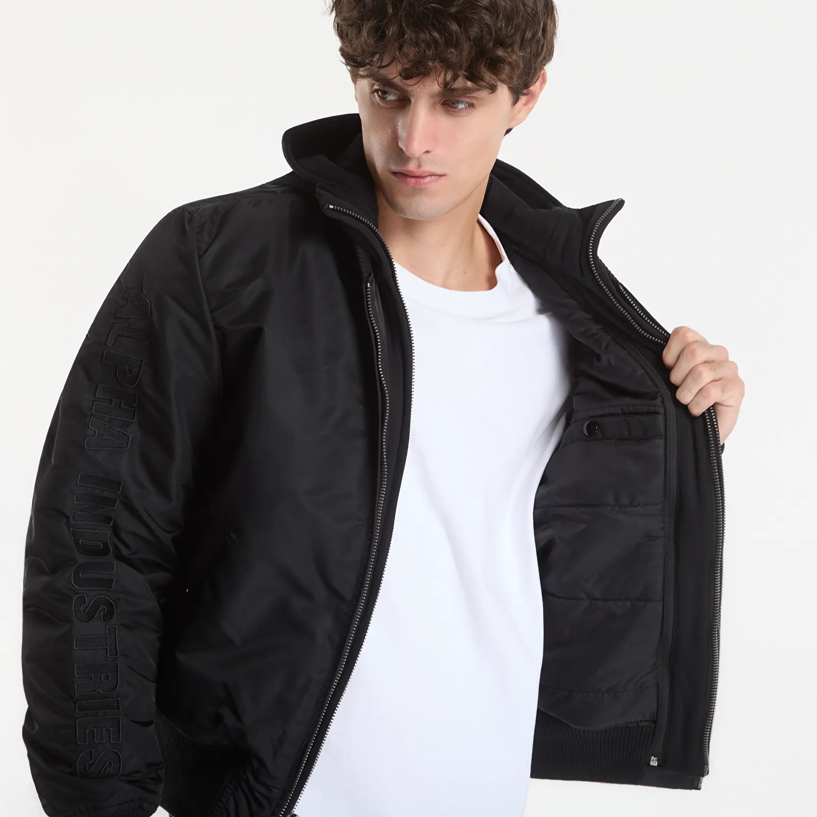 Miesten takit Alpha Industries MA-1 D-Tec Sleeve Embroidery Black/ Black