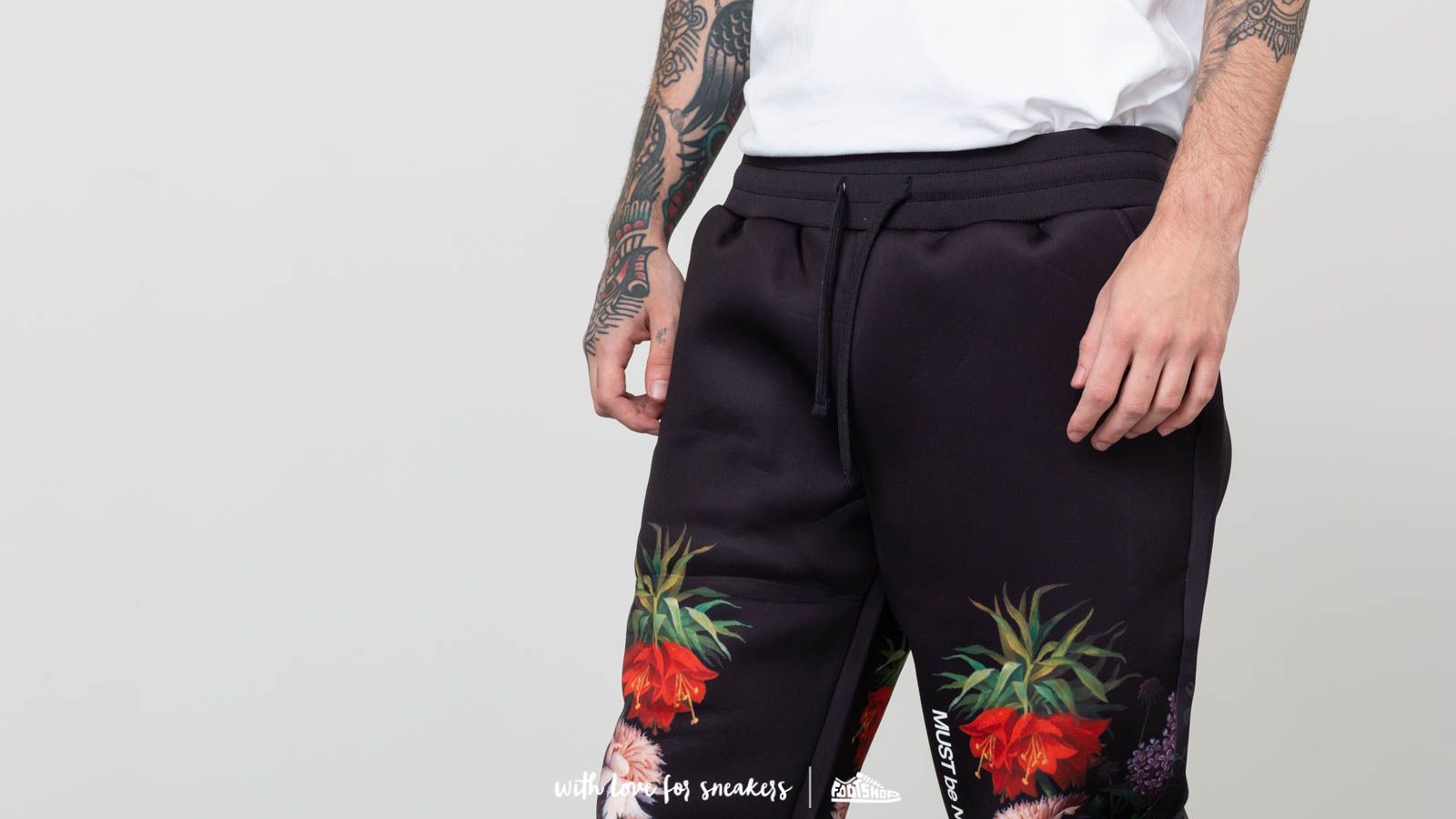 Hlače RIPNDIP Bouquet Sweatpants Black