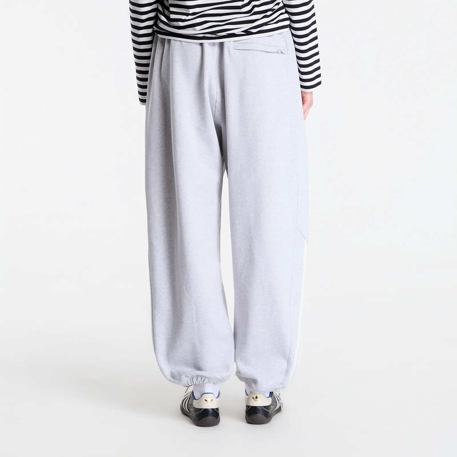 Jogger kelnės adidas adiSignature NY Jogger Sweatpants UNISEX Light Grey Heather