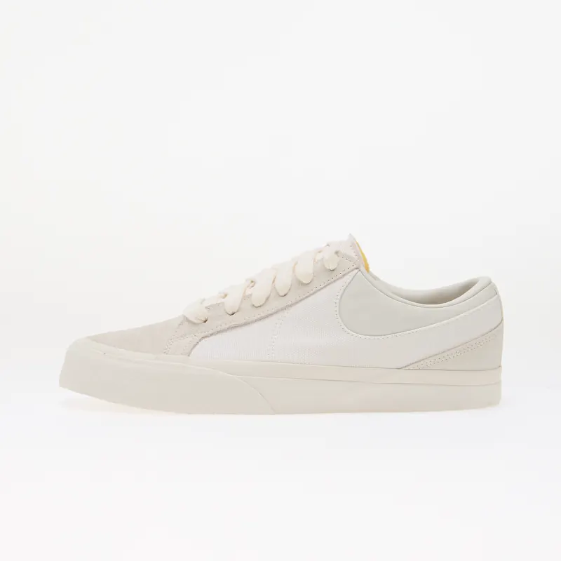 Nike Blazy White/ Summit White-Sail