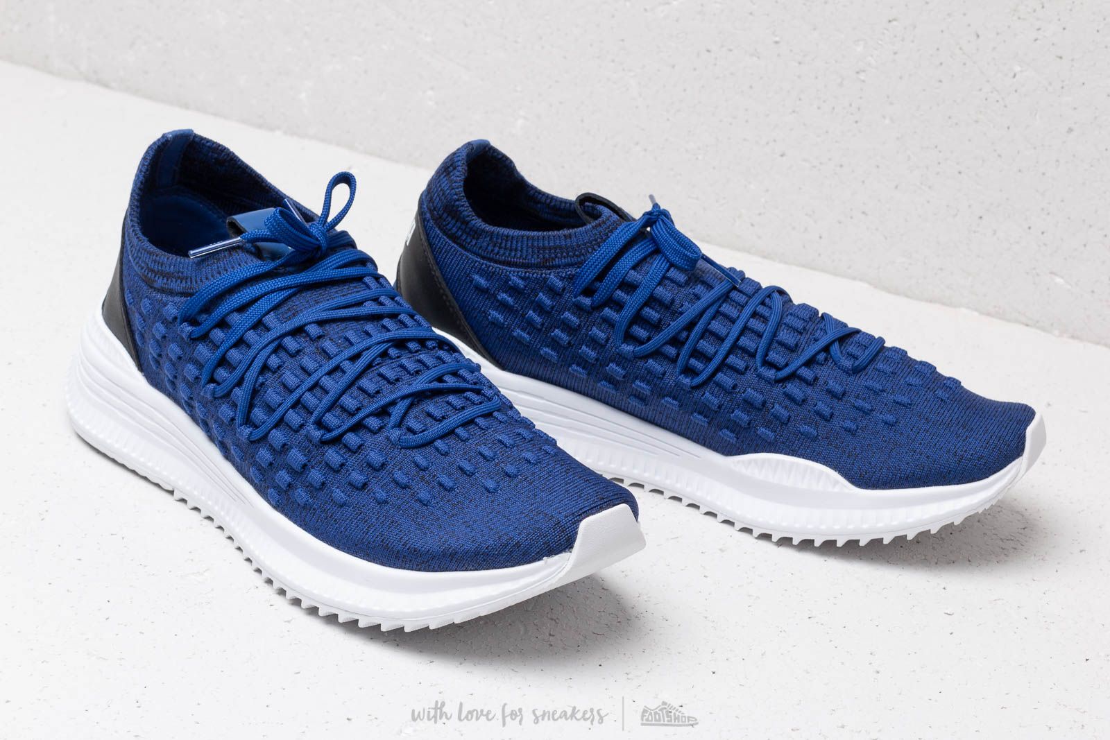 Avid fusefit on sale mid sneakers