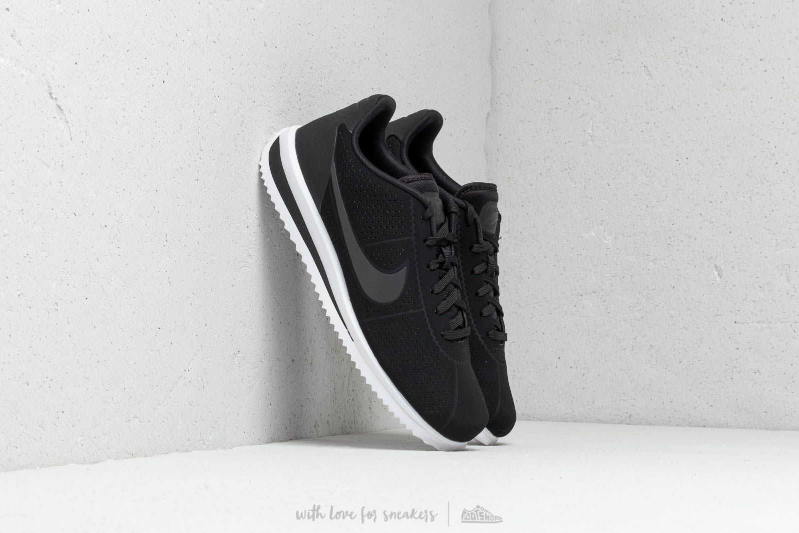 Chaussures et baskets homme Nike Cortez Ultra Moire Black/ Black-White