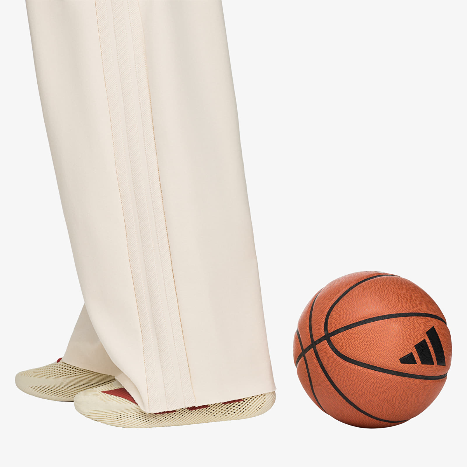 Pantalon survêtement adidas x Tyrrell Winston Stadium Trackpant Wonder White