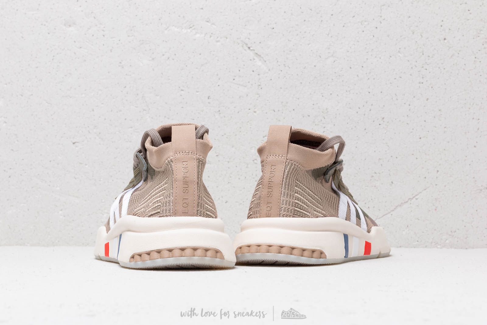 Eqt support mid adv cargo green top
