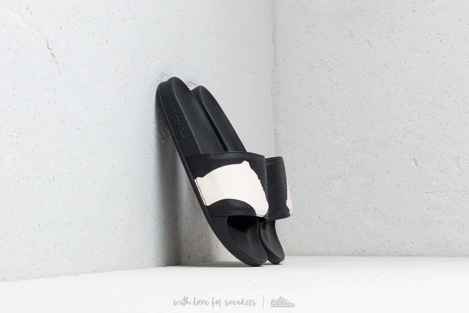 Zapatillas Hombre Y-3 Adilette Core Black/ Core Black/ Ftw White