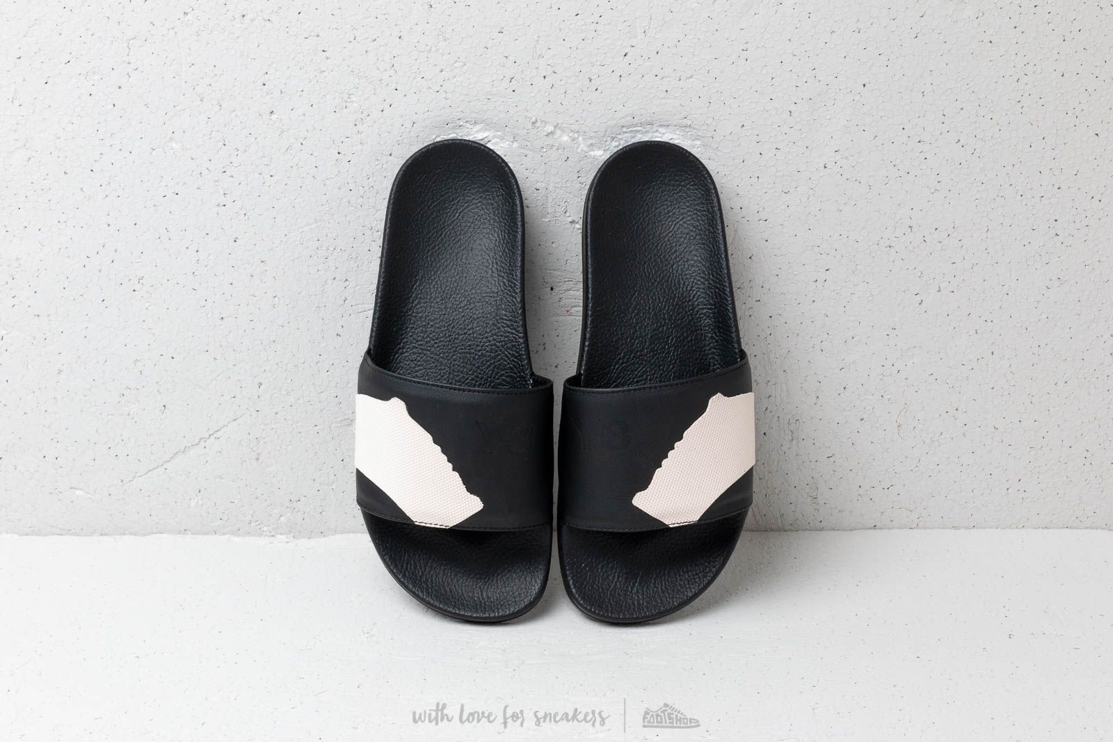 Zapatillas Hombre Y-3 Adilette Core Black/ Core Black/ Ftw White