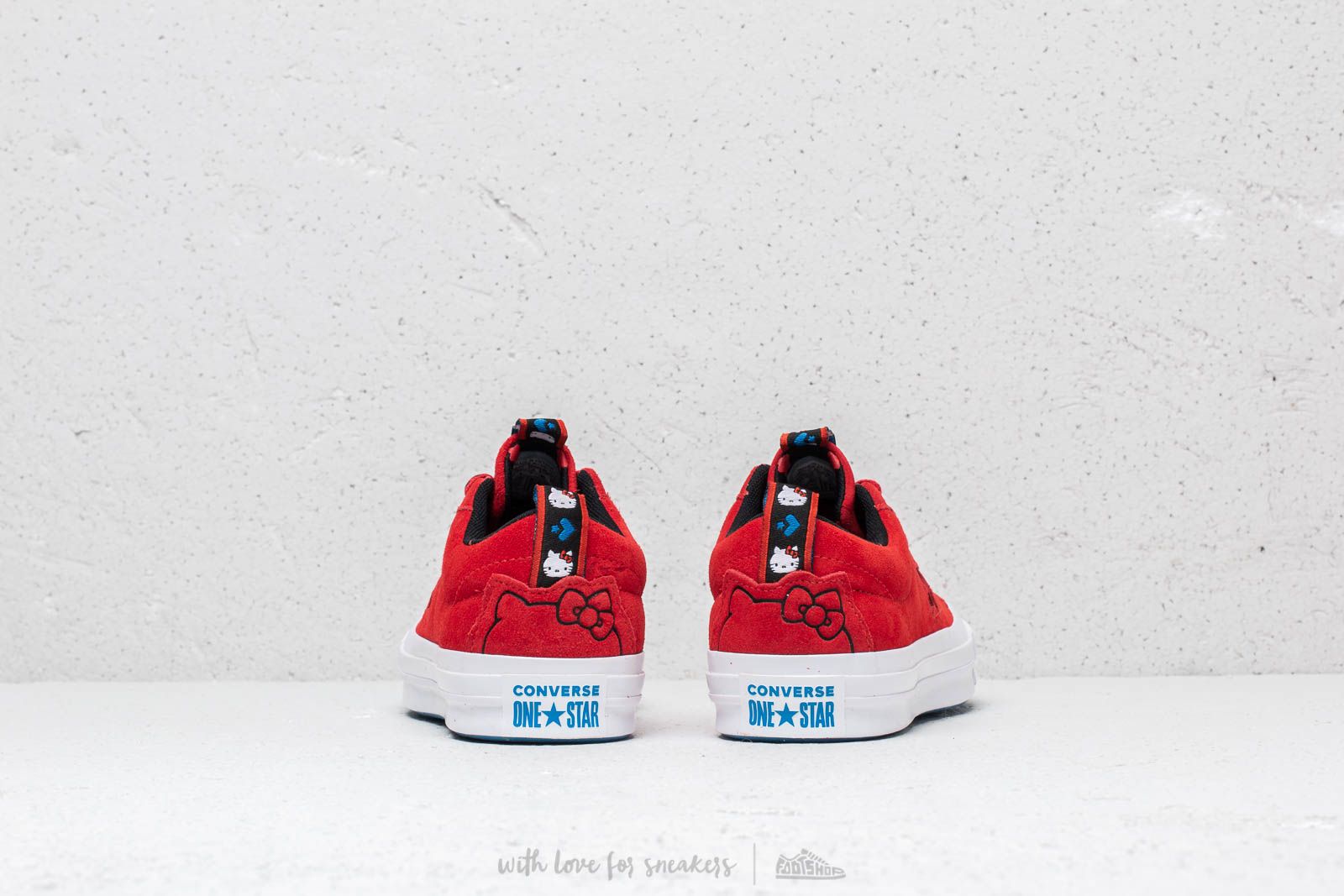 Zapatillas Hombre Converse x Hello Kitty One Star OX Fiery Red/ Black/ White