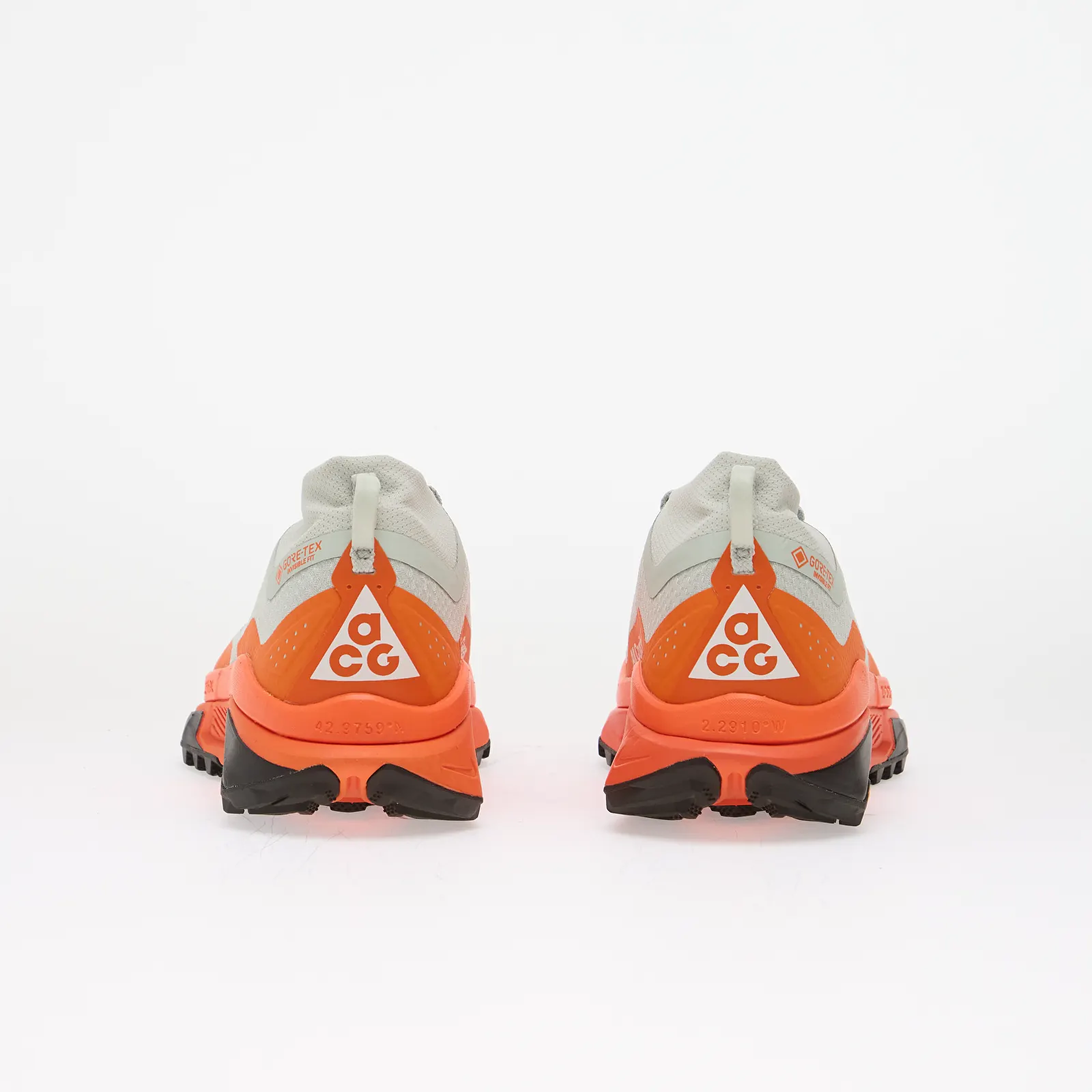 Skor för män Nike ACG Zegama Trail GORE-TEX Light Silver/ Summit White-Safety Orange