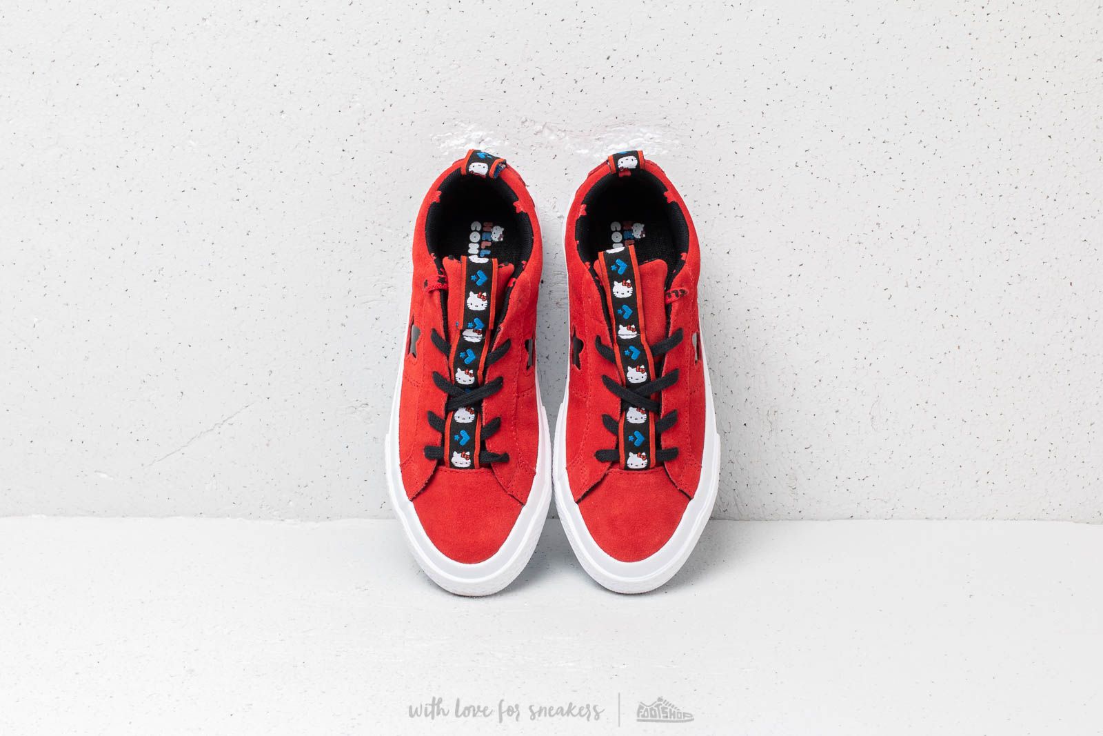 Kids' sneakers and shoes Converse x Hello Kitty One Star X Fire Red/ Black White