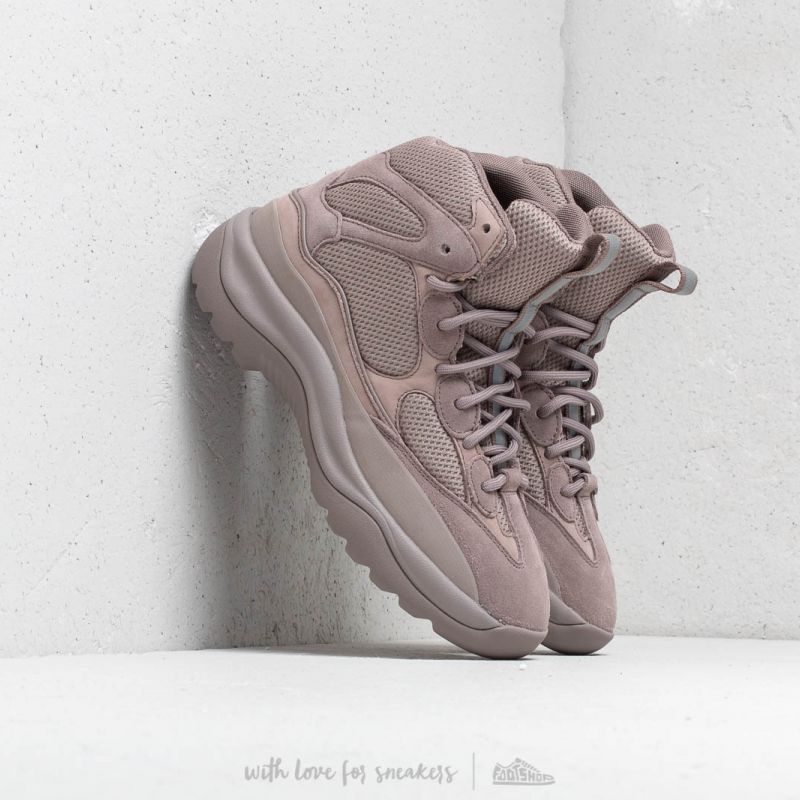 Yeezy Season 7 Desert Boot Cinder | Footshop display picture 3